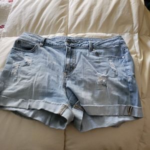 Jennifer Lopez denim shorts